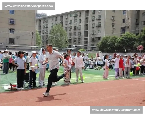 西航二校 U13 女足勇夺区赛冠军！技术与意志铸就青春荣耀